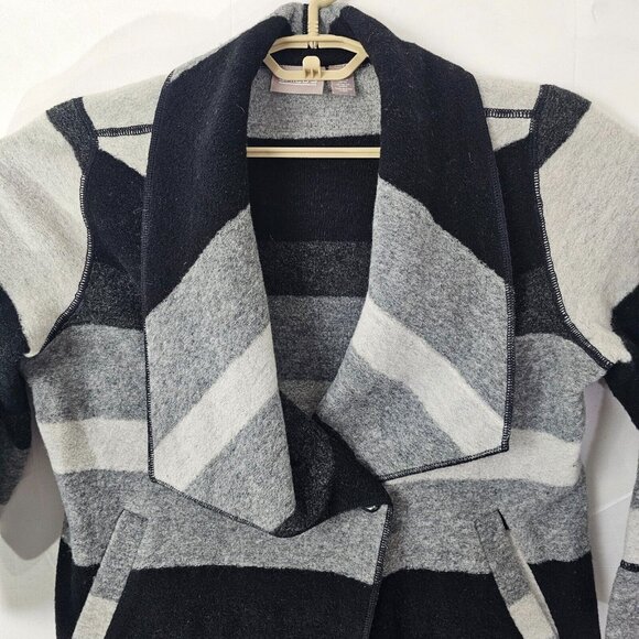 Chicos Cardigan Womens 0 Black White Wool Blend Jacket Single Button Closure - Picture 7 of 12